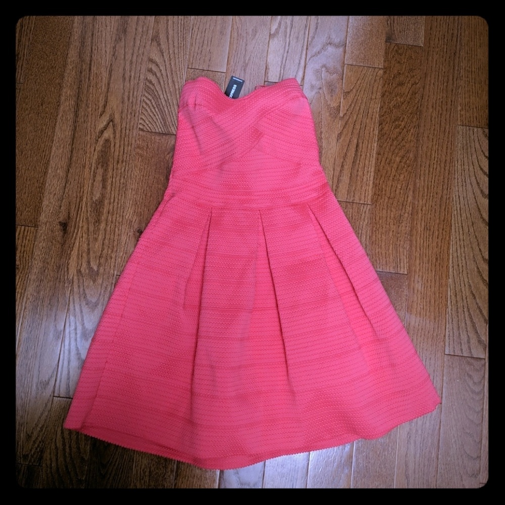 Nwt Express Coral Strapless Cocktail Dress
